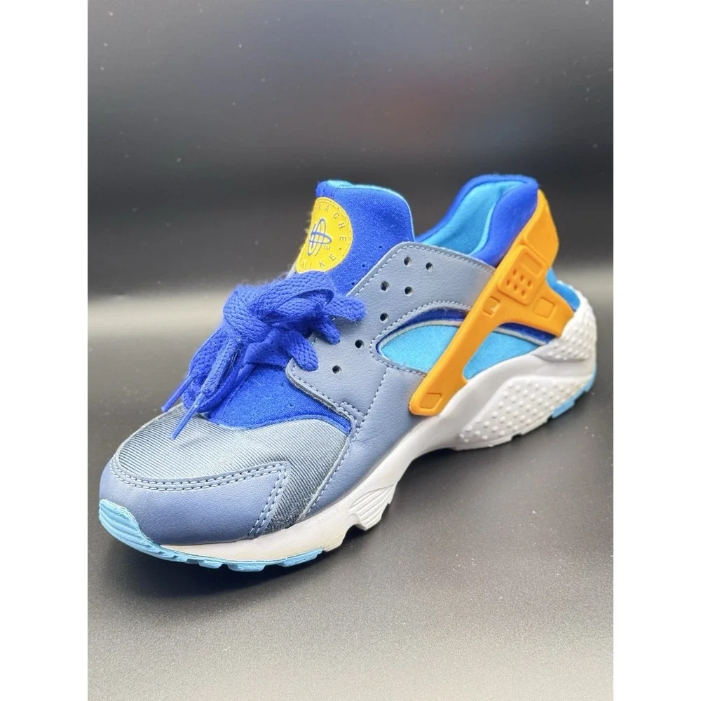 Size 5.5Y- Nike Huarache‎ Kids Pre Owned Shoes, White/Blue/Yellow